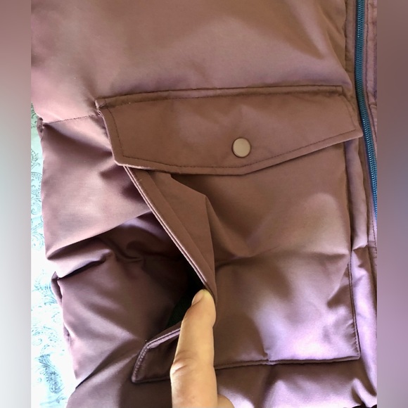 VANS PUFFER VEST OFF THE WALL NWT $90 TIMBERED 4 POCKET SNAP MAROON MEDIUM /L - Picture 8 of 13